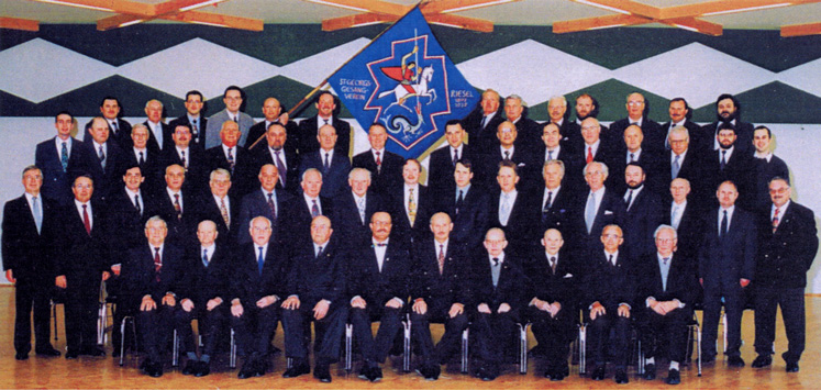 Gruppenfoto vom Gesangverein zum Jubiläum 1997