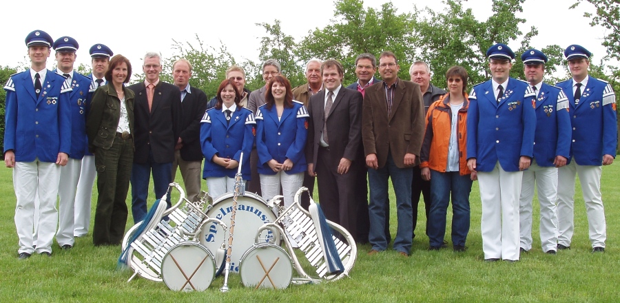 Spender für die Uniformjacken 2007